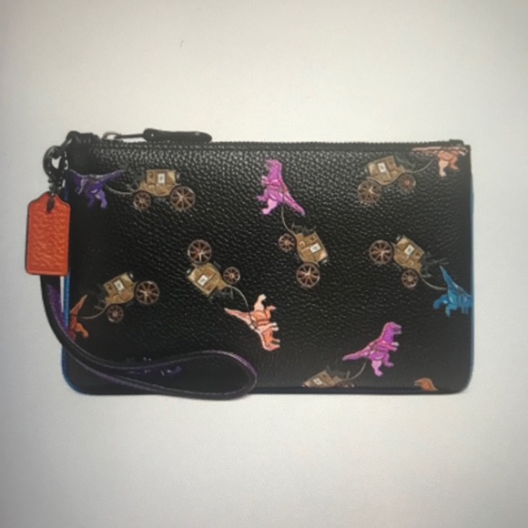 Coach Handbags - Coach wristlet. Coach Handbags - Coach wristlet.